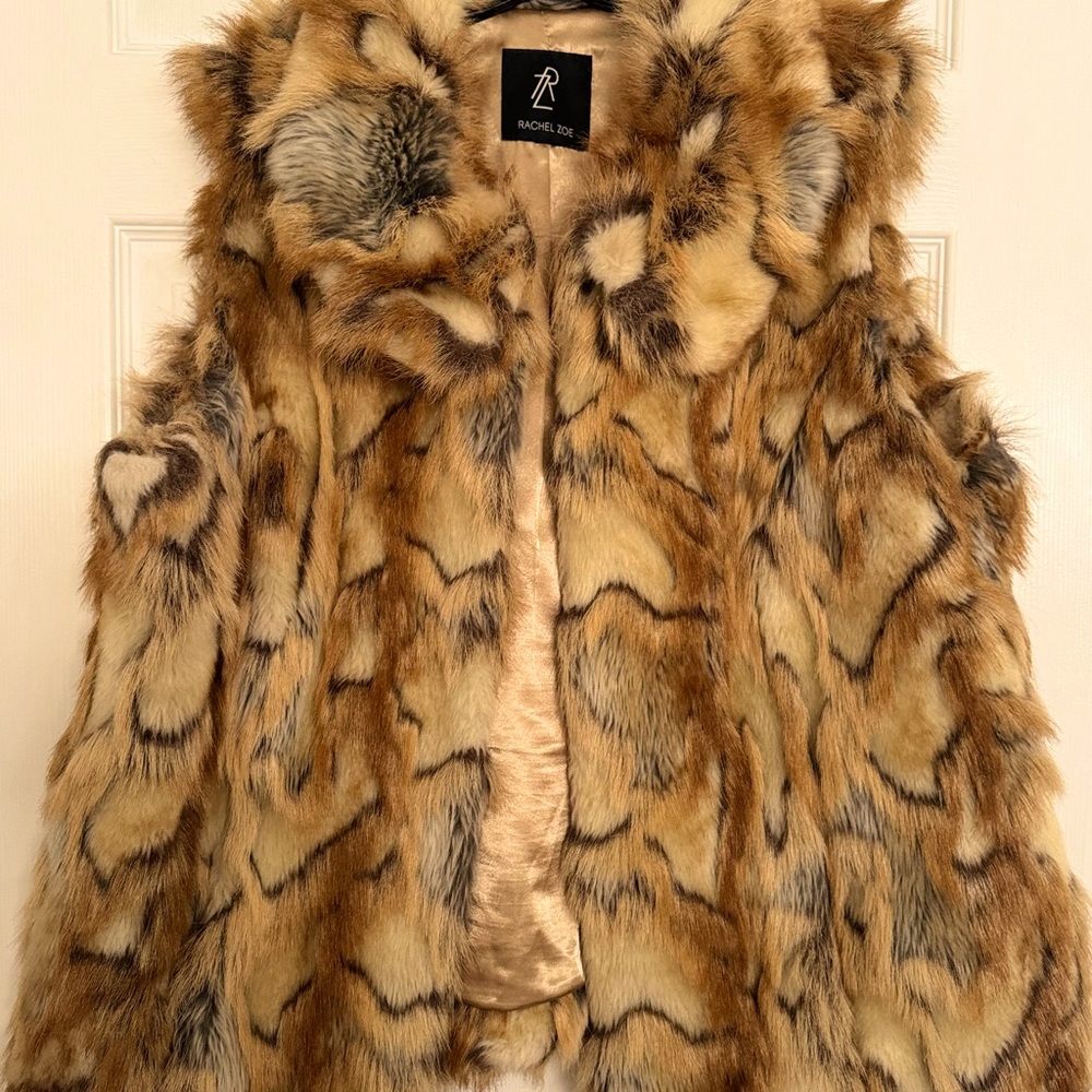 (Acrylic & Polyester) Dry Clean Only